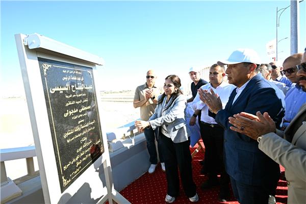 رئيس الوزراء يفتتح كوبري C19 بالعلمين الجديدة