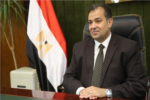 أحمد عكاوي رئيس جامعة قنا