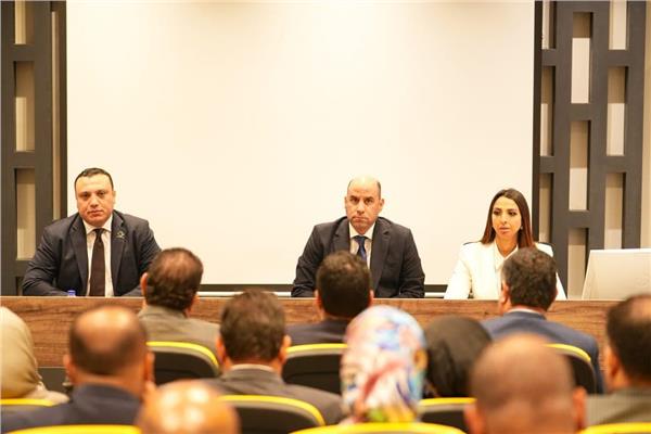 وزير العمل يشيد بدور تنسيقية الأحزاب في إثراء الحوار التشريعي