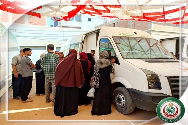 قافلة طبية بقرية بالشرقية