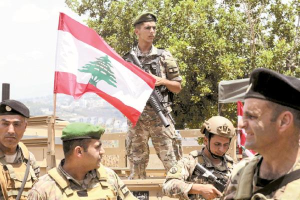 الجيش اللبنانى ينتشر فى بلدة زوطر الغربية 