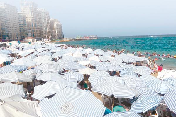 شواطئ الإسكندرية والإسماعيلية