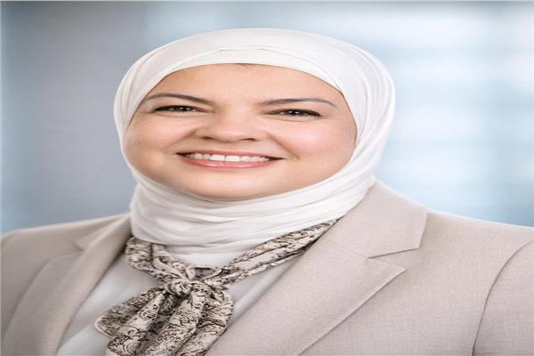 الدكتورة ليلى شحاتة مساعد وزير الصناعة للبحوث وتطوير الصناعة