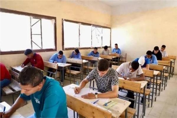 انتظام امتحانات الدور الثاني للشهادة الإعدادية