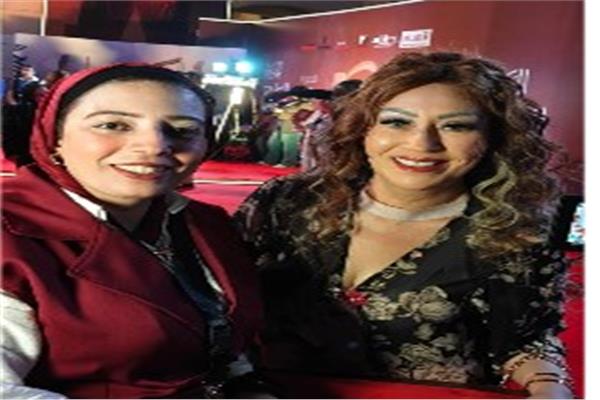 الفنانة ايناس مكي والكاتبة الصحفية حنان الصاوي
