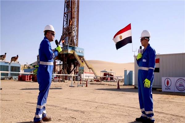 «صباح الخير يا مصر» يوثق رحلة إنتاج النفط في الصحراء الغربية
