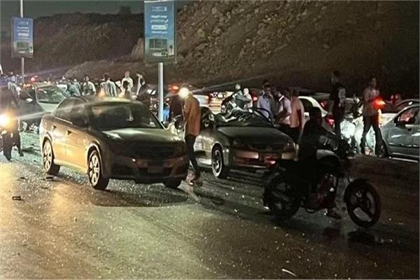  حادث تصادم  أعلى محور حسب الله الكفراوي بالقاهرة