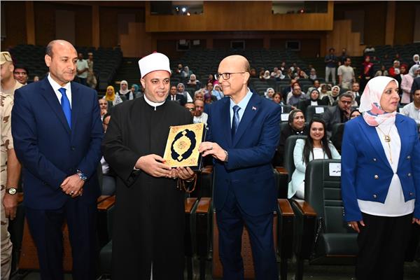 محافظ أسيوط يشهد تكريم الدكتور أحمد المنشاوي