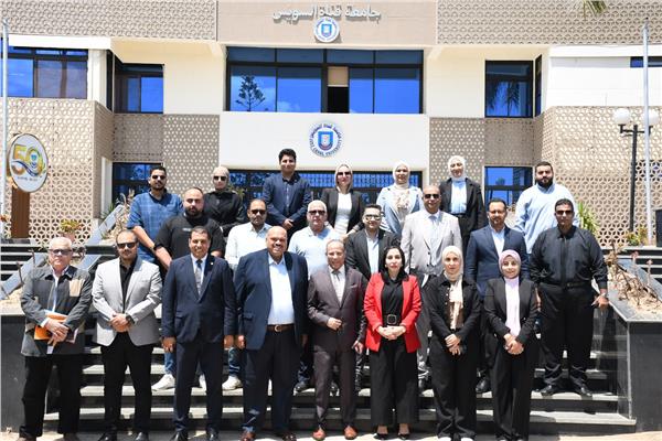 مائدة مستديرة بجامعة قناة السويس