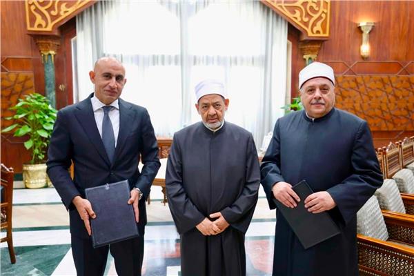 الإمام الأكبر أ.د. أحمد الطيب شيخ الأزهر الشريف ومحمد عبد اللطيف وزير التربية والتعليم