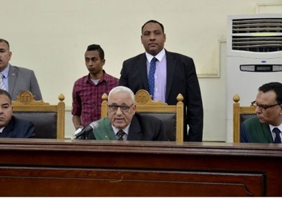 منصة المحكمة 