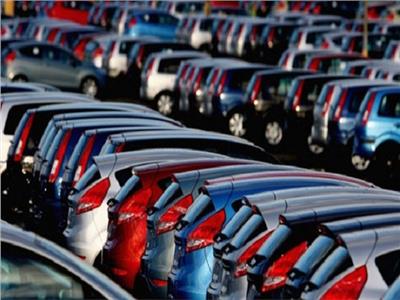 مبيعات السيارات الفرنسية تنخفض 35% بسبب نقص الرقائق