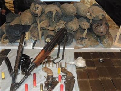 سقوط 39 عاطلا بحوزتهم مواد مخدرة وأسلحة نارية بالقليوبية
