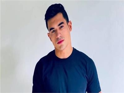 خاص| يوسف عمر يكشف كواليس تجربته في مسلسل «ستات بيت المعادي»
