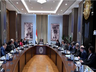 رئيس الوزراء يتابع مستجدات مشروع تطوير الهوية البصرية للطريق الدائري