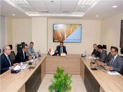 وزير التموين يجتمع برئيس المصرية القابضة للصوامع والتخزين
