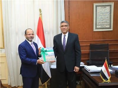 محافظ الجيزة يستقبل سفير باكستان لبحث التعاون في عدد من المجالات