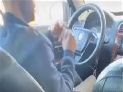 تسبب في قفز فتاة سودانية من سيارة.. أمن الجيزة يكثف جهوده لضبط سائق أوبر   