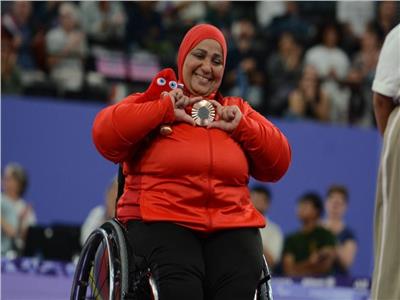 لاعبة منتخب مصر لرفع الأثقال البارالمبي: دعم زوجي وتضحيته حقق الإنجاز