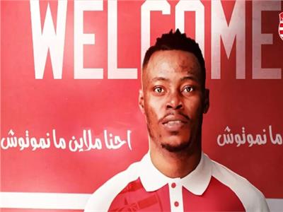 النادي الأفريقي التونسي يتلقى ترخيصًا استثنائيًا لقيد اللاعب الكونغولي كينزومبي