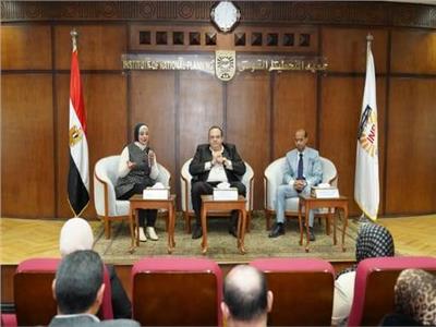 معهد التخطيط يختتم الدبلوم المهني «إعداد القادة الثقافيين» للعاملين بقصور الثقافة