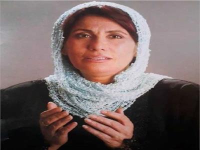 سعاد نصر تتعلم دروس «الصلاة » على يد الفنانة مديحة كامل