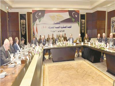 الفريق أحمد خليفة يشهد افتتاح اجتماعات اللجنة العسكرية الليبية 