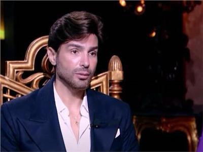 شادي شامل: «مابقتش ألبس حلق بعد الانتقادات»