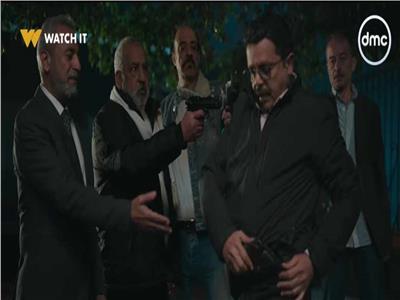 الحلقة 28 من «شهادة معاملة أطفال».. صبري فواز يقتحم مكان ذهب هنيدي ويطلب تسليمه