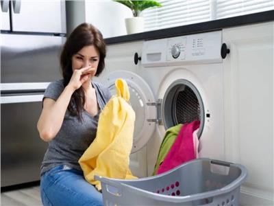 طرق التخلص من رائحة الدخان في ملابسك بطرق فعالة