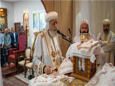 البابا تواضروس يصلي قداس «أحد توما» في كنيسة أبو سيفين ببولندا