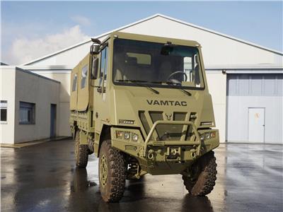 الجيش النيوزيلندي يتسلم نموذج مركبة VAMTAC ST5 من إسبانيا