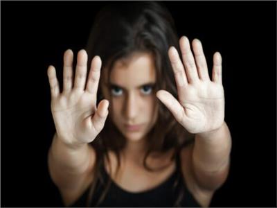 مأساة تتكرر ومجتمع يصفح.. حاسبوا المحرضين على جريمة الختان