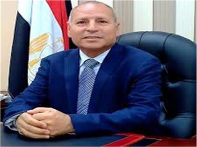    محافظ القاهرة يهنئ أوائل الثانوية العامة