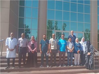 مستشفى بئر العبد النموذجي يستقبل وفدًا رفيع المستوى من وزارة الصحة