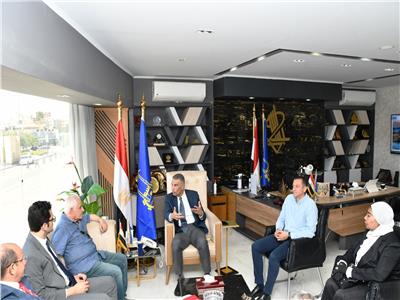 محافظ أسوان: تقييم الأراضى لتعزيز الاستثمار ودعم رؤية مصر 2030 