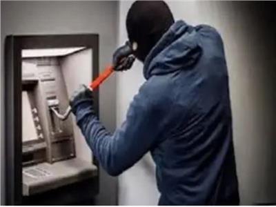 تفاصيل سرقة 100 ألف جنيه من ماكينة الصراف الآلي بالصف