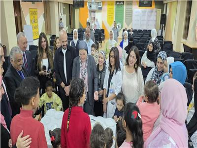 رئيسة المجلس القومي للطفولة والأمومة تزور الأطفال بمستشفى أبو الريش الياباني