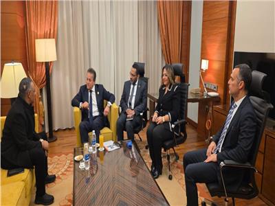 عبدالغفار يلتقي وزير الصحة الموريتاني لبحث سبل التعاون في عدد من الملفات 