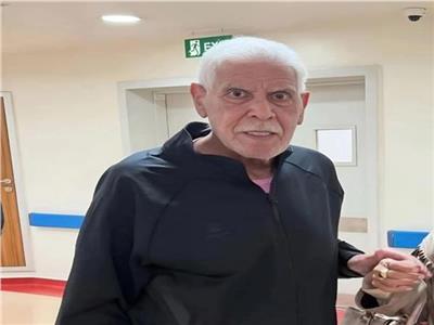 بعد خضوعه لحقن في الظهر.. كريم حسن شحاتة يكشف تطورات حالة والده