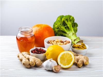 التفاح والبرتقال : فواكه شتوية تعزز المناعة وتمنحك الطاقة