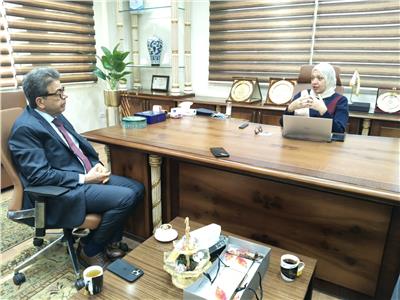 نقيب الأطباء البيطريين يلتقى أمين صندوق تطوير التعليم لمناقشة مشروع «جامعة الغذاء»