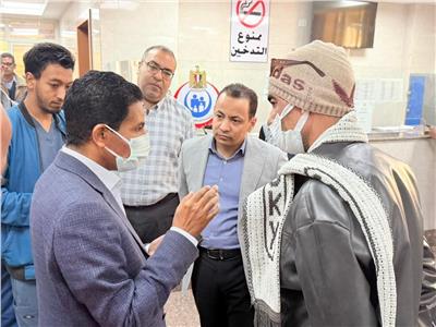 وكيل «صحة الأقصر» يتابع سير العمل بمستشفى الحميات