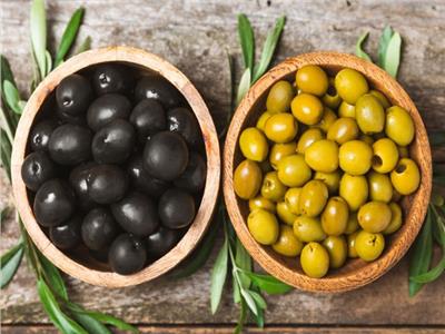 الأخضر أم الأسود؟.. الفرق بين أنواع الزيتون والقيمة الغذائية