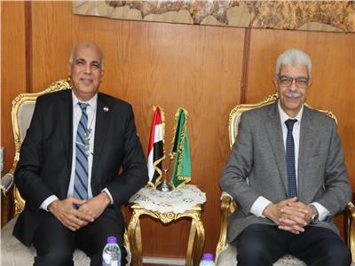 رئيس جامعة المنوفية يستقبل رئيس جامعة الدلتا التكنولوجية ويبحثان سبل التعاون المشترك