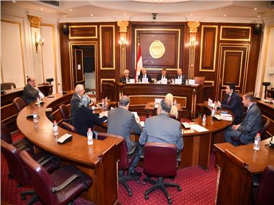 «زراعة الشيوخ» تناقش تحديات التمويل والبحث العلمي 
