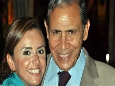 علا رشدي توجه رسالة لكل من دعمها في وفاة والداها 