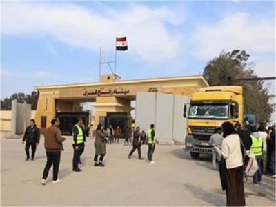 فتح استثنائي لمعبر رفح لاستقبال الجرحى واستعدادات مكثفة لإدخال مساعدات رمضان 