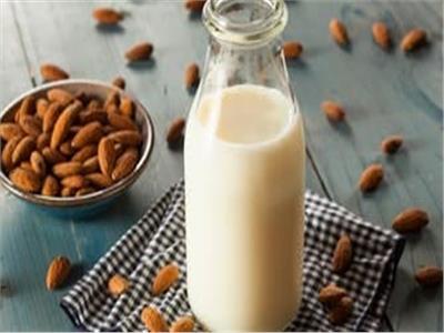 هل حليب اللوز مناسب لسكر الدم؟.. دراسة توضح البديل الآمن لمرضى السكري