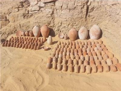 «آثار أسوان» توضح أهم الكنوز التي تم اكتشافها في الكشف الأثري الجديد 
